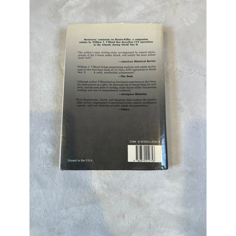 The Little Giants US Escort Carriers Against Japan William Y'Blood 87 Hardcover
